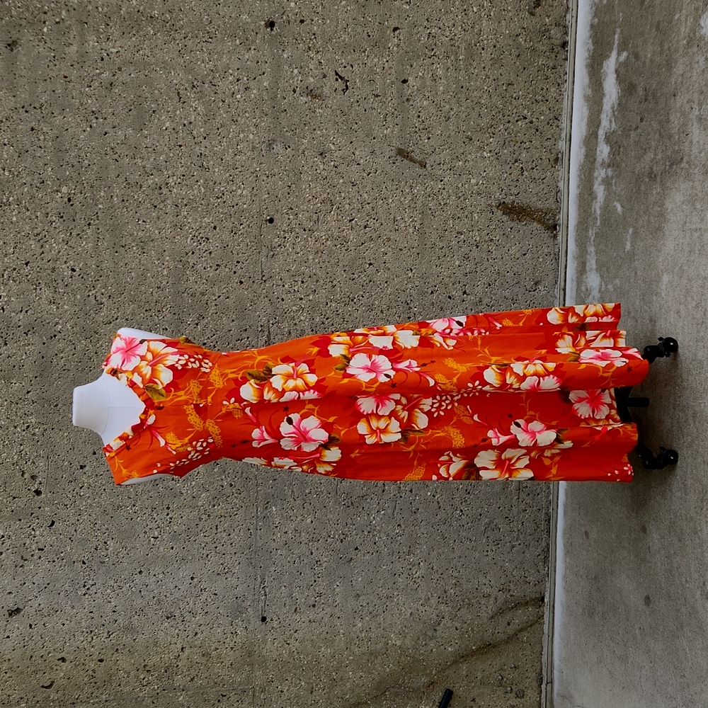 1970s barkcloth Hawaiian Dress